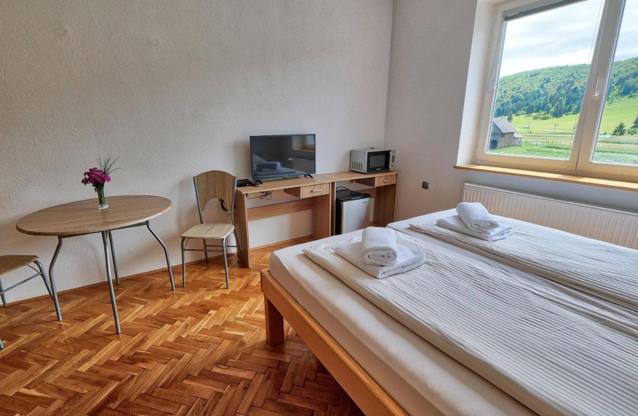 Prenocisca Miklavcic Hotel Nova Vas  Eksteriør billede