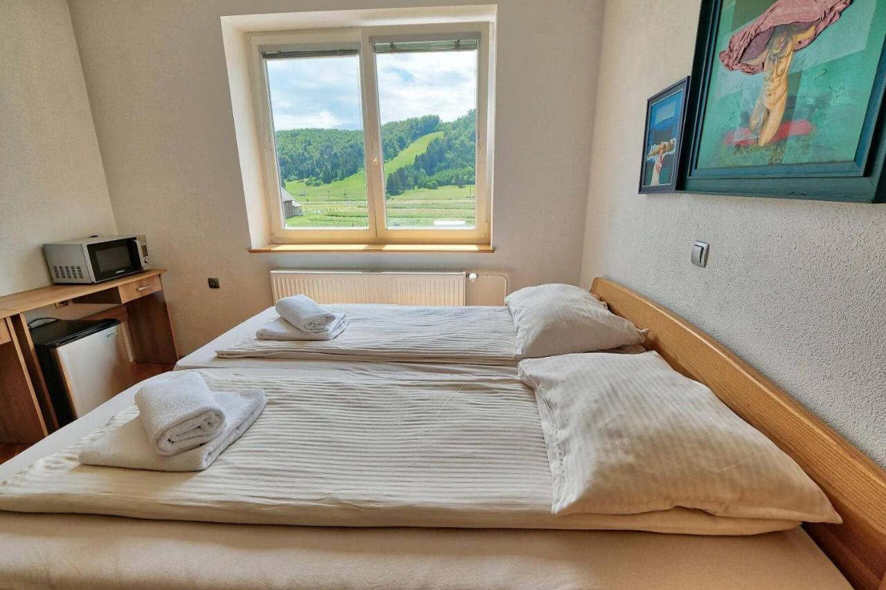 Prenocisca Miklavcic Hotel Nova Vas  Eksteriør billede